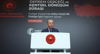 Cumhurbaşkanı Erdoğan: “Ülkemizin 81 vilayetinin tamamını deprem bölgesi olarak görüp çalışmaları yürütmemiz gerekiyor”