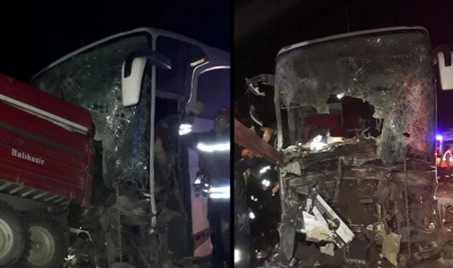Erzurum’da yolcu otobüsü traktöre çarptı