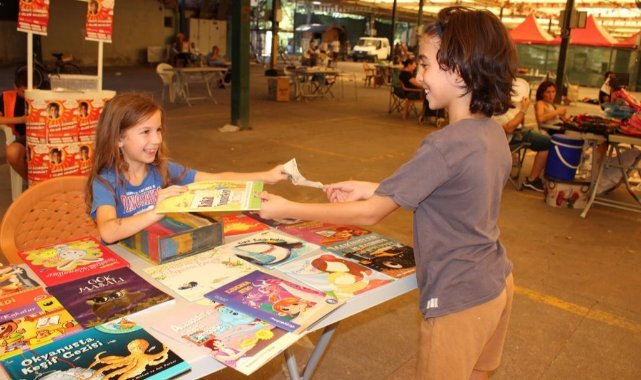 İkinci el kırtasiye eşyaları pazarda değerlendi