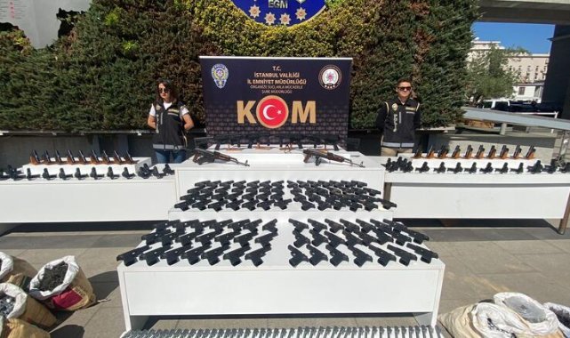 İstanbul'da suç örgütlerine silah temin eden şebekeye operasyon
