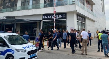 İzmir Bayraklı'da silahlı saldırı