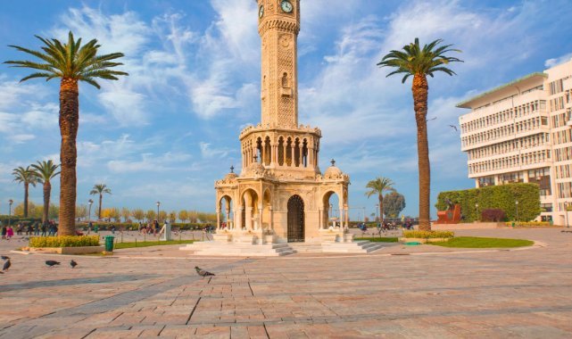İzmir'de yürekleri ağıza getiren deprem