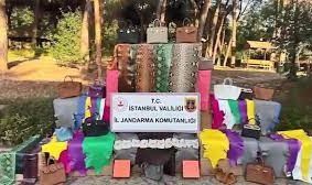 Kağıthane’de kaçak hayvan derisinden çanta yapılan imalathaneye baskın