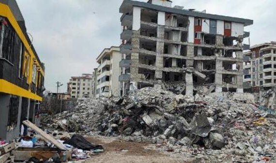 Kahramanmaraş'ta 26 kişinin öldüğü binanın sorumlularının 22,5 yıl hapsi isteniyor