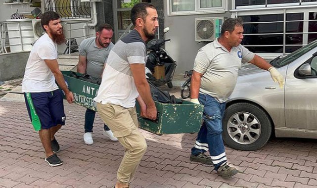 Kazakistanlı 9 aylık hamile kadın, evinde ölü bulundu