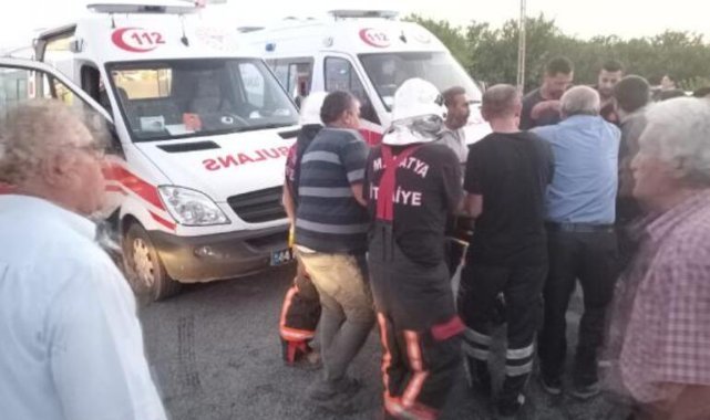 Malatya&#039;da hafif ticari araç ile cip çarpıştı