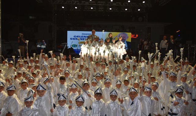 Menemen'de dillere destan sünnet şöleni yapıldı