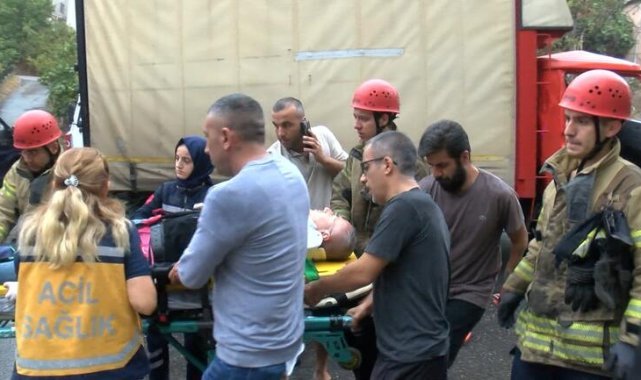 Pendik’te kamyonet park halindeki araçlara çarptı