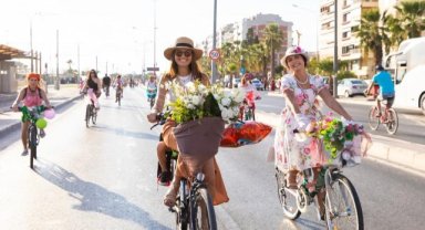 ‘Süslü Kadınlar’ Karşıyaka’da farkındalık yaratacak