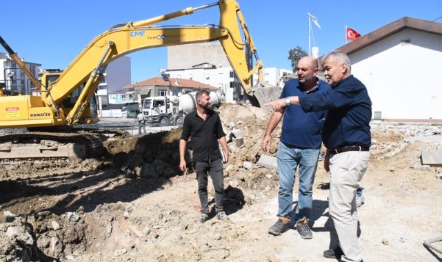 Torbalı'da kent meydanı projesi tüm hızıyla sürüyor