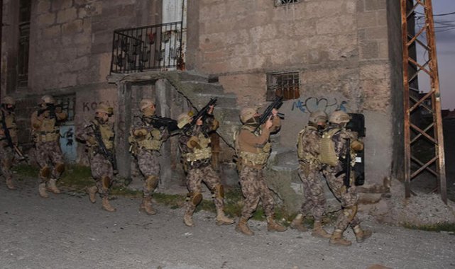 2 ildeki 'torbacı' operasyonunda 40 şüpheli adliyede