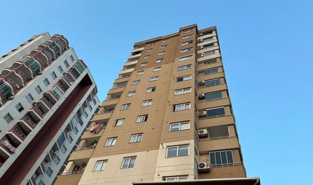 Adana'da 13'üncü kattaki balkondan düşen Ege öldü