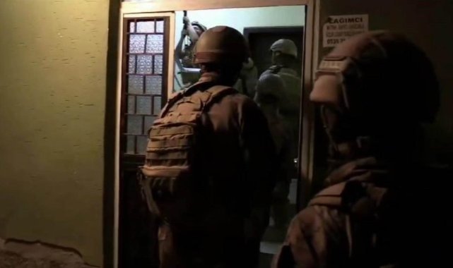 Avukat görünümlü dolandırıcılara 7 ilde operasyon