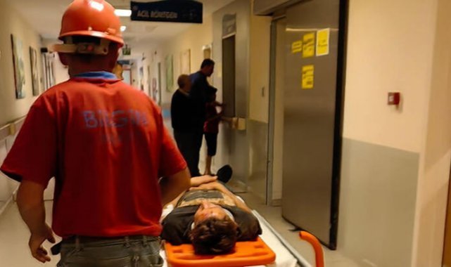 Babasına su götürdüğü inşaatın balkonundan düşen çocuk ağır yaralandı
