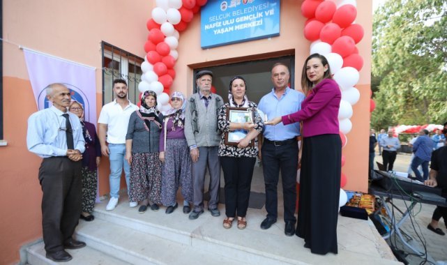 Başkan Ceritoğlu Sengel Efes Selçuk'ta yeni bir gençlik ve yaşam merkezi açtı
