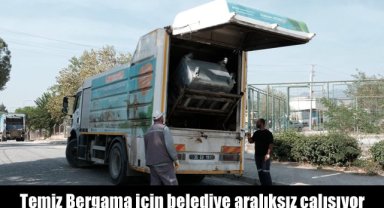 Bergama Belediyesi çöp konteynerlerini temizliyor