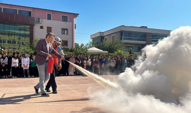Buca'nın Kahramanlarından çocuklara Afet eğitimi