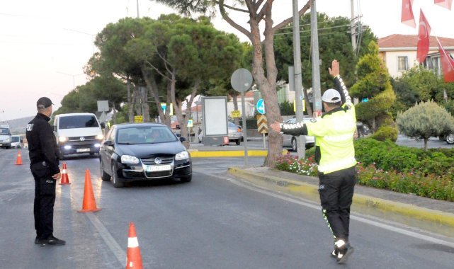 Çeşme'de bir ay içinde çeşitli suçlardan aranan 196 kişi yakalandı