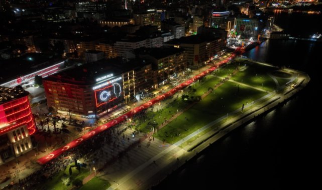Cumhuriyet coşkusu İzmir’in her yerine yayılacak