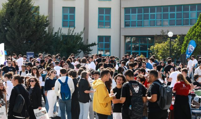 DEÜ'de 'takımı sen kur' spor şenliği başladı