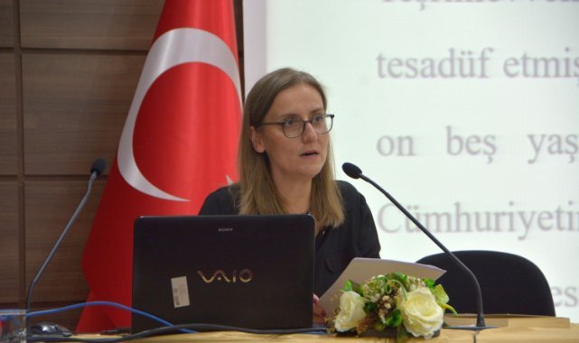 Ege’de “İzmir’de Bir Cumhuriyet Aydını: Vedide Baha Pars” paneli düzenlendi