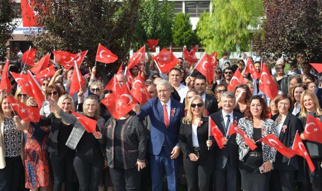 Ege Üniversitesinde “Cumhuriyetin 100. Yılı Anıtı” törenle açıldı