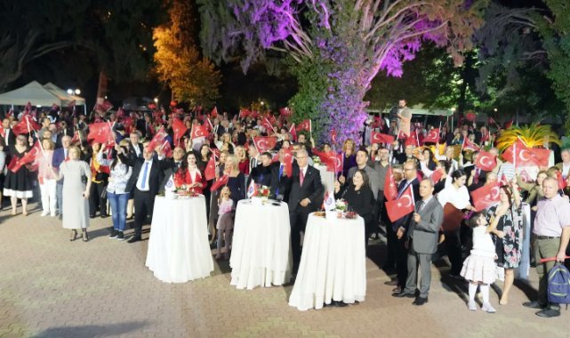EÜ’de “Cumhuriyetin 100. Yılı Resepsiyonu ve Bilim Ödülleri Töreni” yoğun katılımla gerçekleştirdi