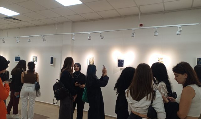 EÜ’de “Mavi-Beyaz Atatürk Fotoğrafları” sergisi açıldı