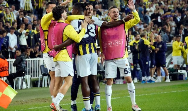 Fenerbahçe zirveyi bırakmadı