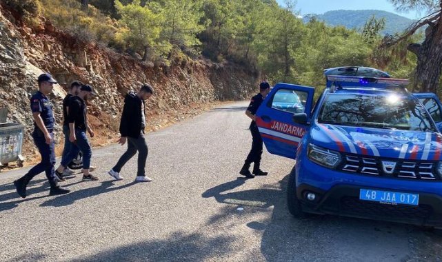 Fethiye'de 68 kaçak göçmen ile 2 organizatör yakalandı
