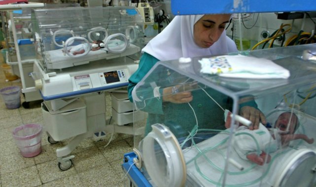 Gazze'de kuvözdeki 100’den fazla bebek ölüm tehlikesiyle karşı karşıya