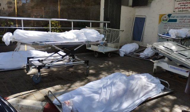Gazze'de yürek burkan manzara: Morg dolu, cesetler dışarda bekletiliyor