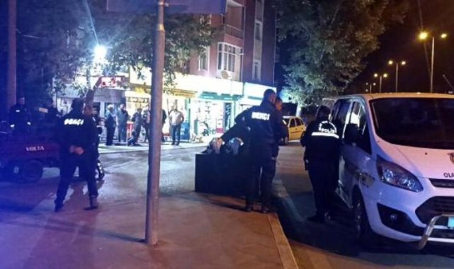 Husumetli dünürlerinin tüfekle vurduğu baba - oğul, yaralandı