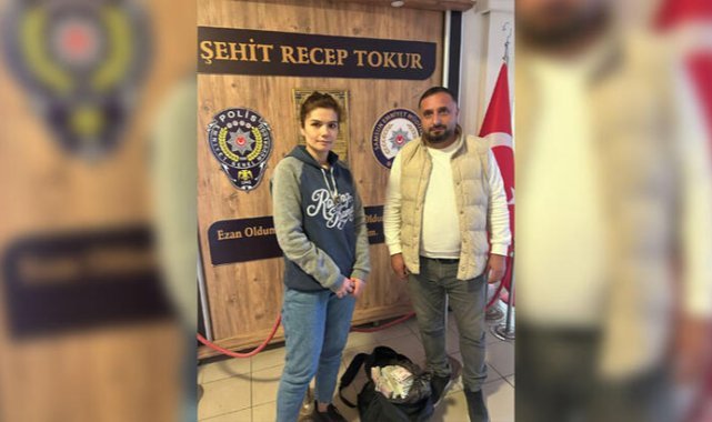 İçinde 590 bin lira olan çanta buldu, sahibine teslim etti