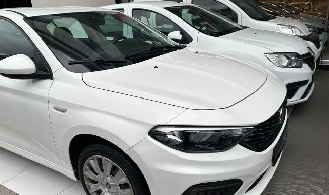 İkinci el otomobilde fiyatlar düşmeye devam ediyor