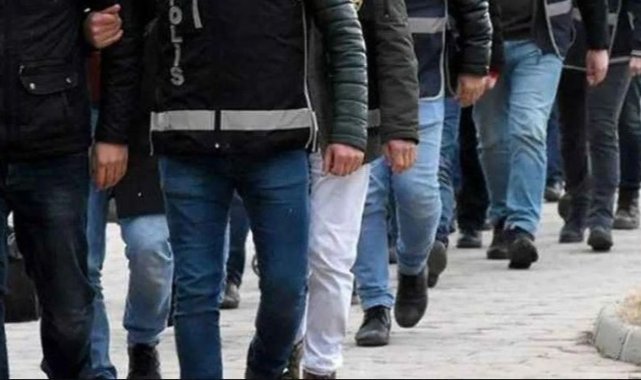 İzmir'de 370 göçmen yakalandı göçmen kaçakçısı 6 kişiden 2'si tutuklandı