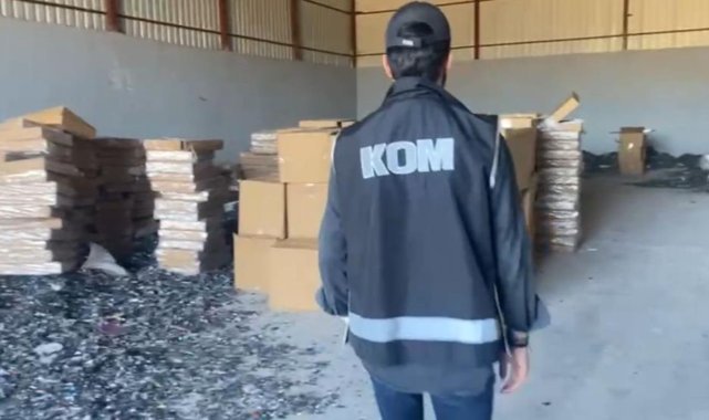 İzmir’de kaçakçılara baskın: 2 milyonu aşkın makaron ele geçirildi