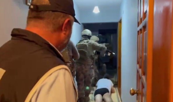 İzmir'de tefeciler dolandırıcılar ve vergi kaçakçıları 'kafes'lendi