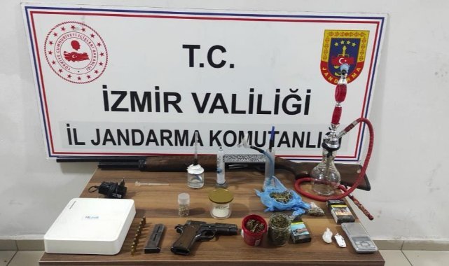 İzmir'in 8 ilçesinde uyuşturucu operasyonu
