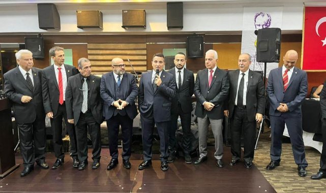 İzmir’in Çınarı Cumhuriyet’in 100. Yılını Mezunlarıyla Kutladı