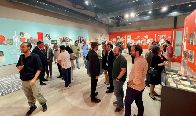 Karşıyaka’da “Bir Millet Uyanıyor” sergisi kapılarını açtı