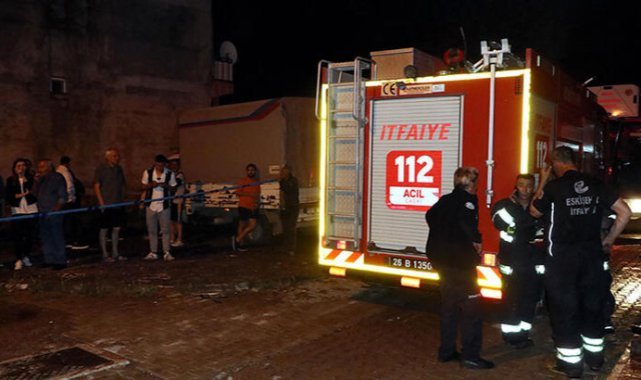Kendisinden ayrılmak isteyen eşini bıçaklayıp, evi ateşe vermişti; 18 yıl hapis cezası aldı