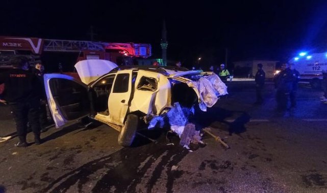 Otomobilin, kırmızı ışıkta çarptığı cipin sürücüsü öldü, ibre 140 km'de takılı kaldı