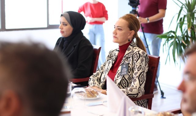 Rektör Hotar Filistinli öğrencilerle buluştu