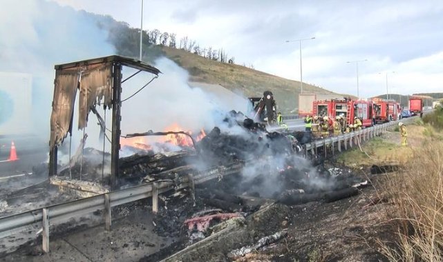 Sarıyer'de kumaş yüklü TIR alev alev yandı