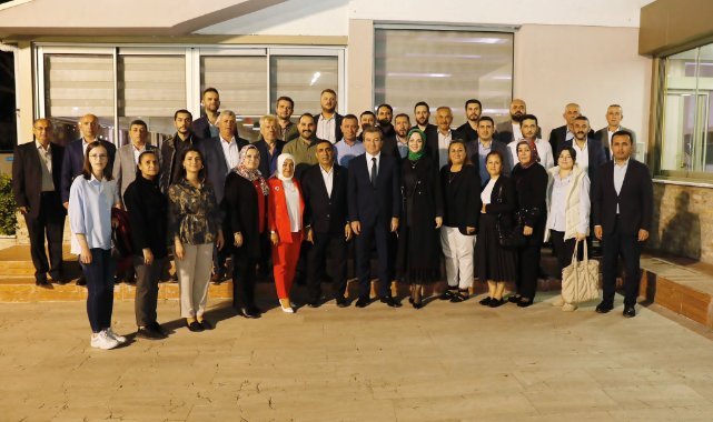 AK Parti Bergama yeni yönetimini açıkladı