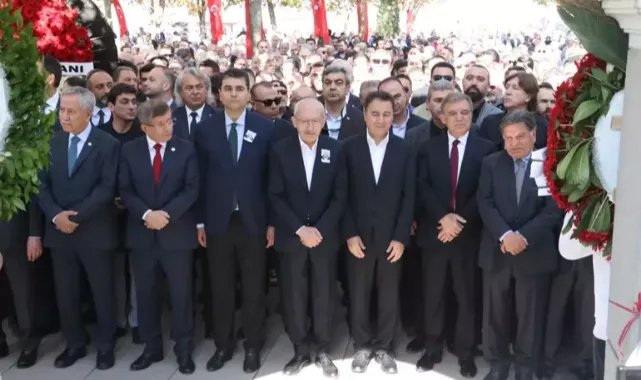 Ali Babacan'ın babası son yolculuğuna uğurlandı