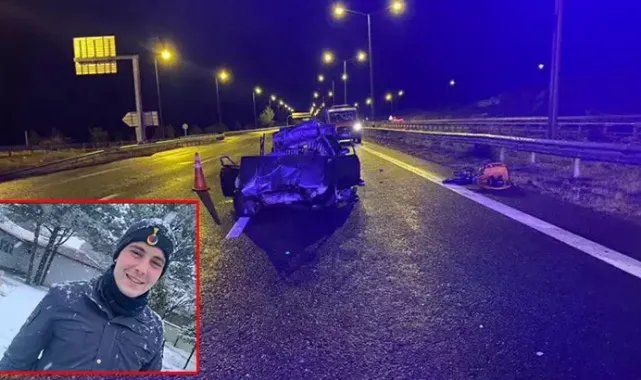 Ankara'da otomobil TIR'a çarptı