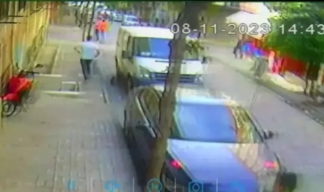 Bahçelievler'de servis minibüsünün çarptığı 4 yaşındaki Ömer Asaf yaşam savaşı veriyor