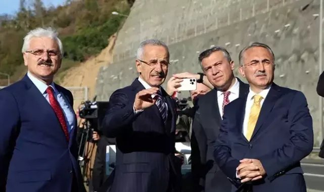 Bakan Uraloğlu, 90 metre uzatılan Bolu Dağı Tüneli'nin açılışını yaptı